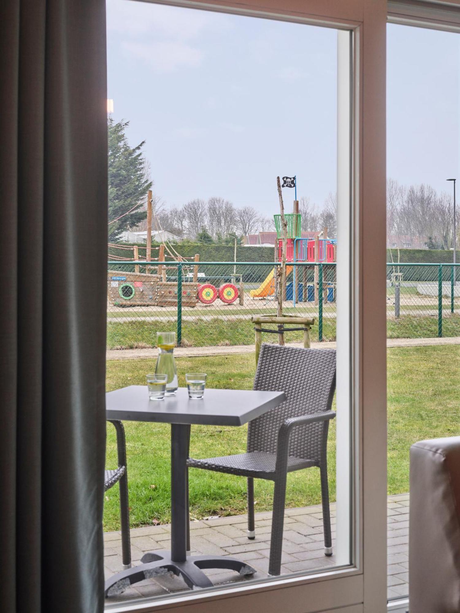 Holiday Suites Nieuwpoort Exteriör bild